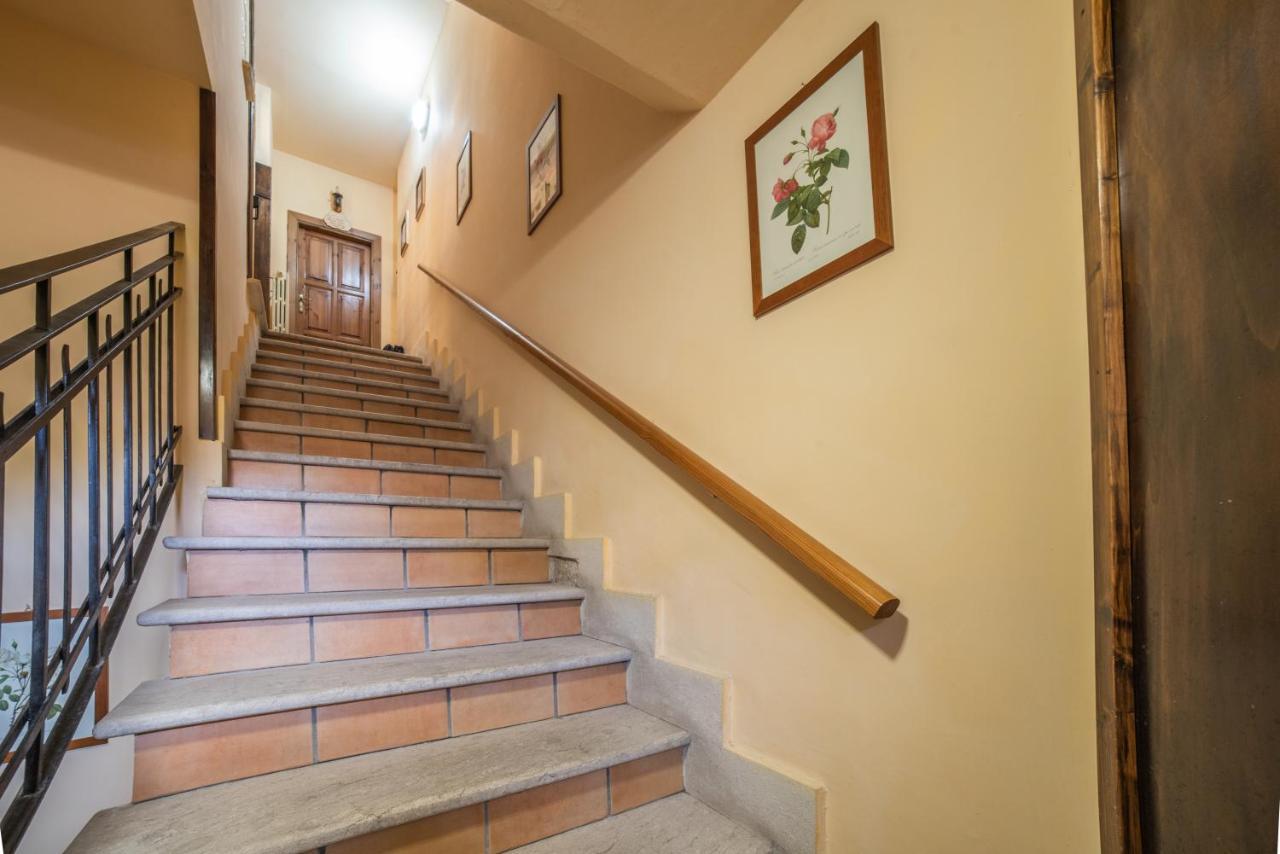 Dimora Fresilia Casa Vacanze โอปิ ภายนอก รูปภาพ