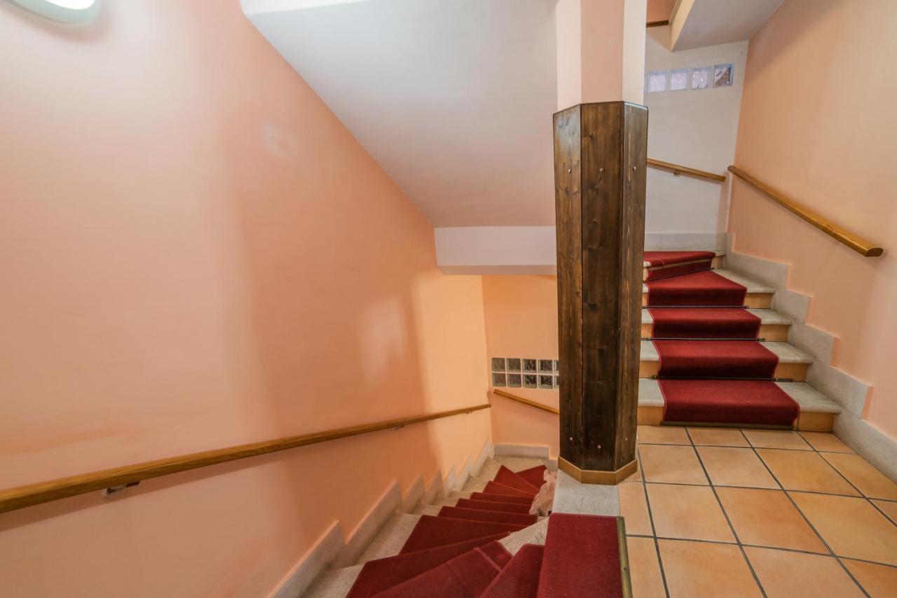 Dimora Fresilia Casa Vacanze โอปิ ภายนอก รูปภาพ